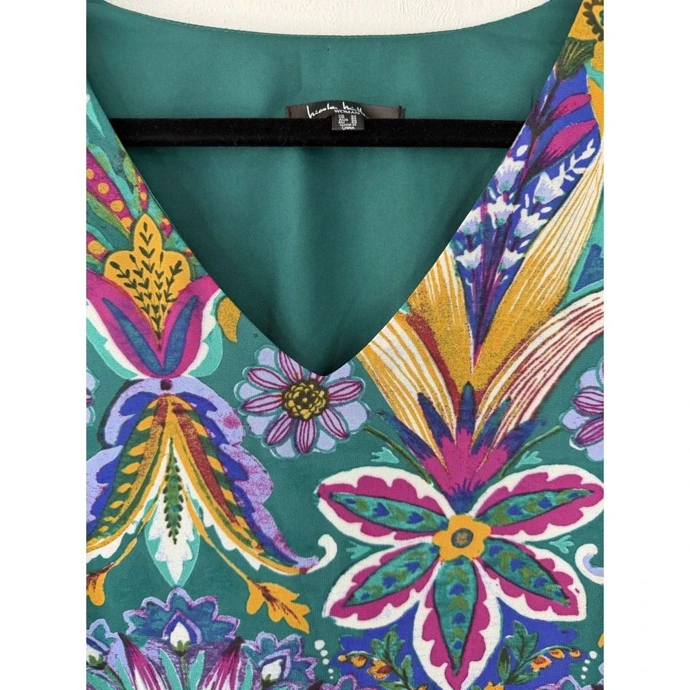Nicole Miller Plus Size Emerald Bold Floral V Neck Size 3X - Picture 4 of 6